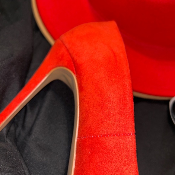 Fiery/Orangish Heels - Picture 7 of 7